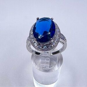 Elegant 10ct Sapphire Blue CZ with Halo Women's Ring